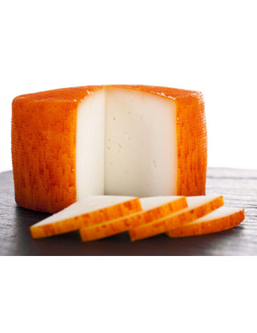 Comprar queso de cabra al pimentón de "Queval" en Hermanos Hoyos.